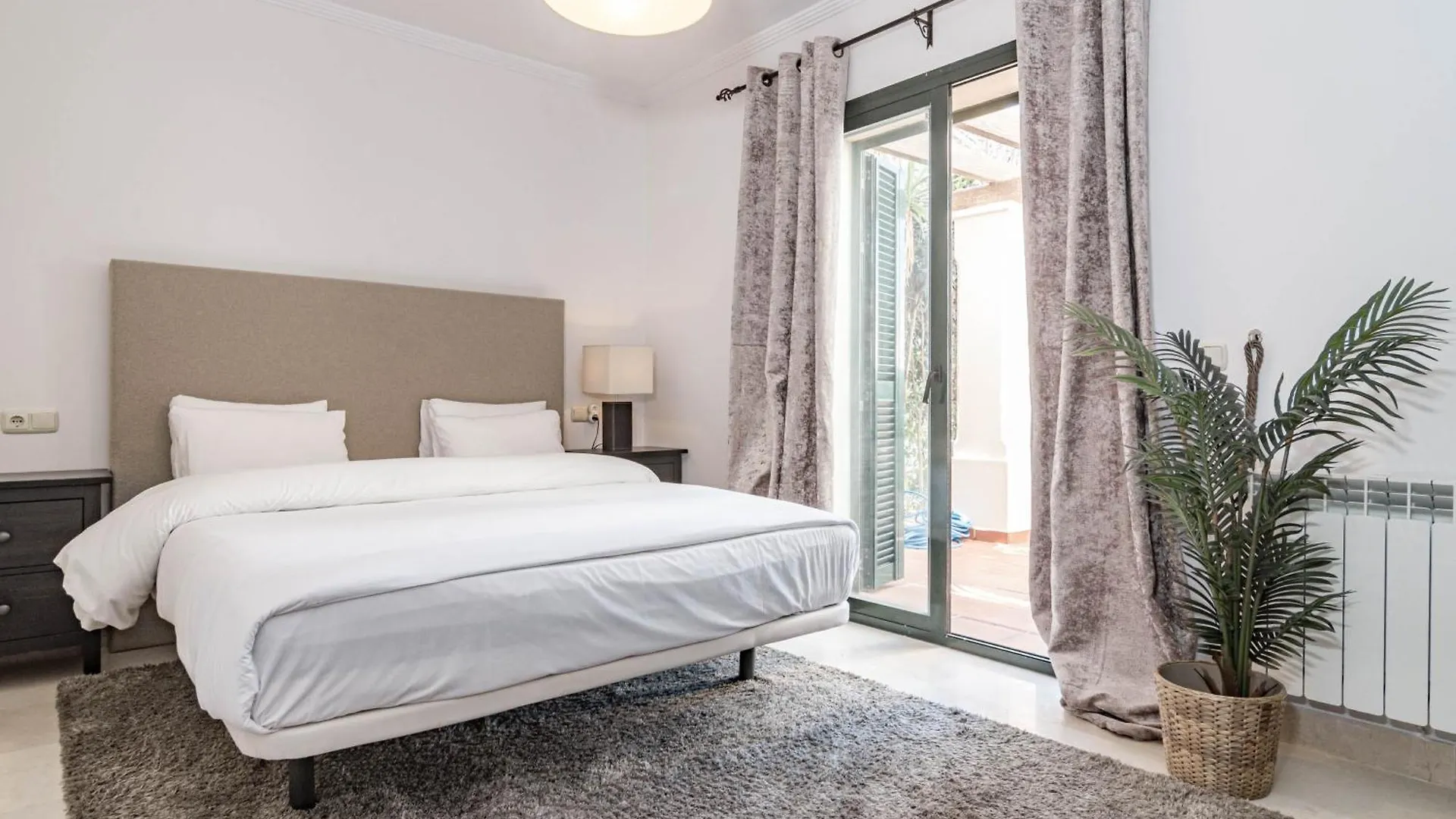 Hp1C25 - Family-Friendly And Well Connected Apartment Marbella Spain