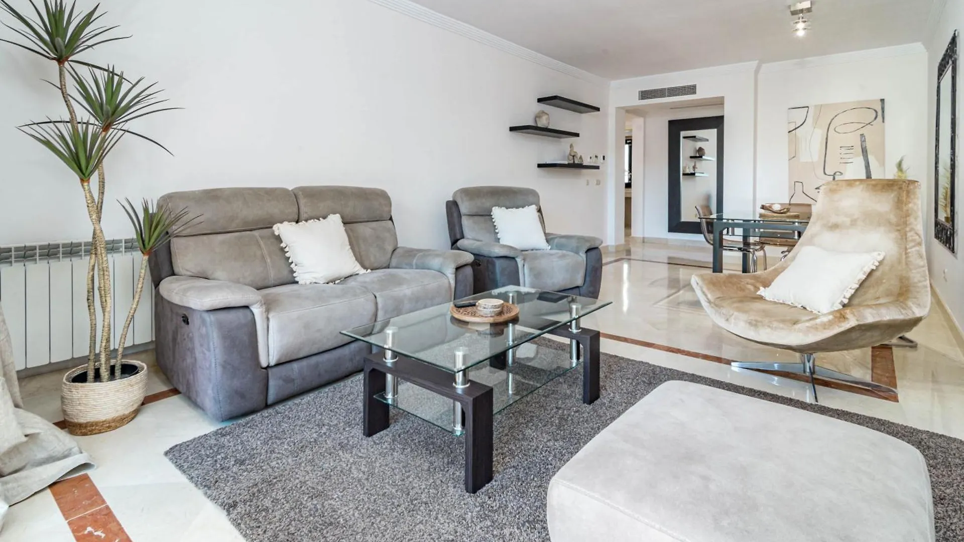 Hp1C25 - Family-Friendly And Well Connected Apartment Marbella